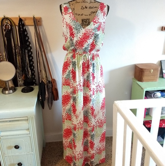 Lucky Brand Dresses & Skirts - NWT Lucky Brand Med. Floral White Boho Maxi Dress